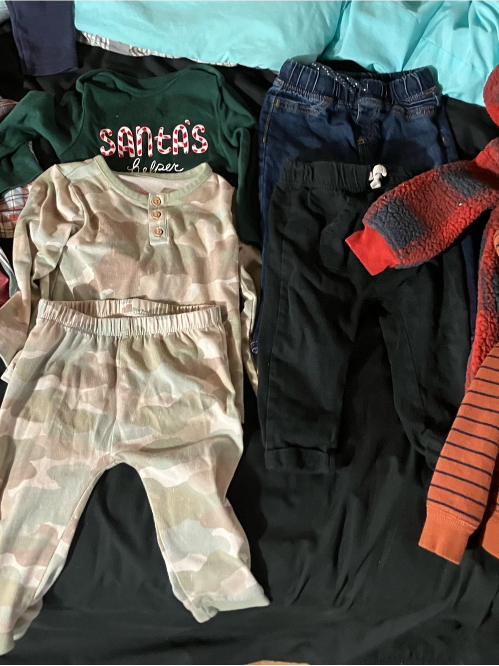 Boys clothes (9 items) size 12 months
